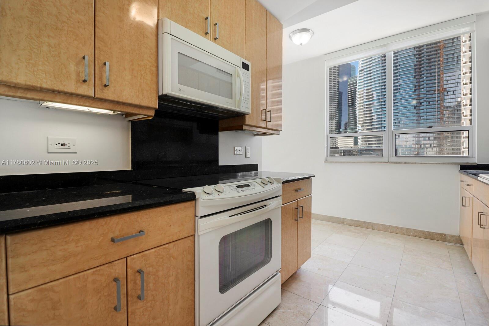 COURTS BRICKELL KEY CONDO - Residential Lease