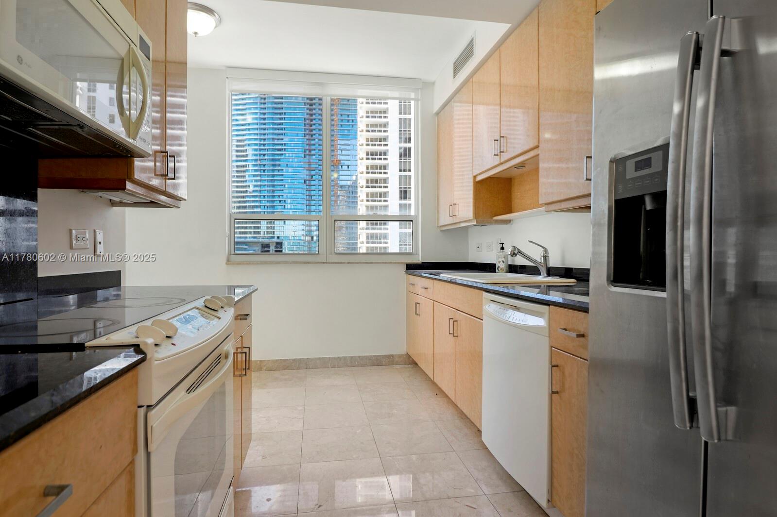 COURTS BRICKELL KEY CONDO - Residential Lease