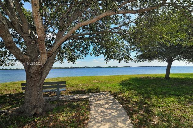 Port Charlotte 56 - Land