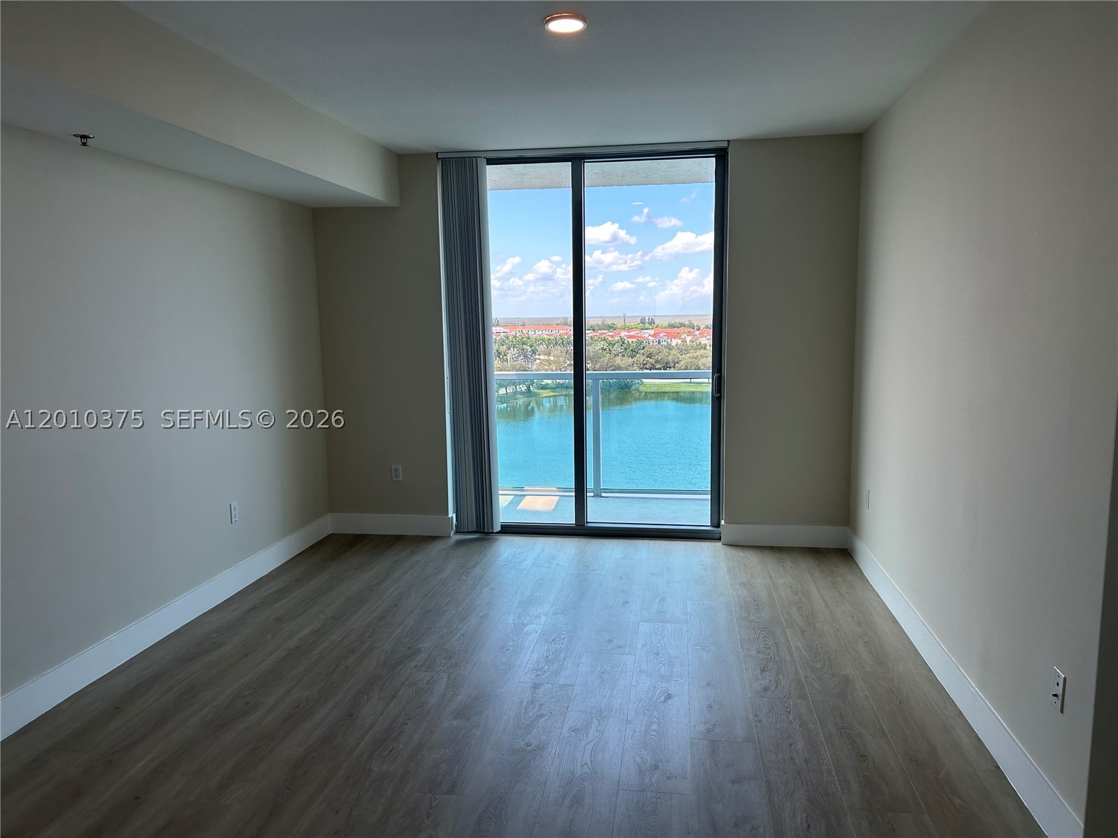 TAO SAWGRASS CONDOMINIUM - Residential