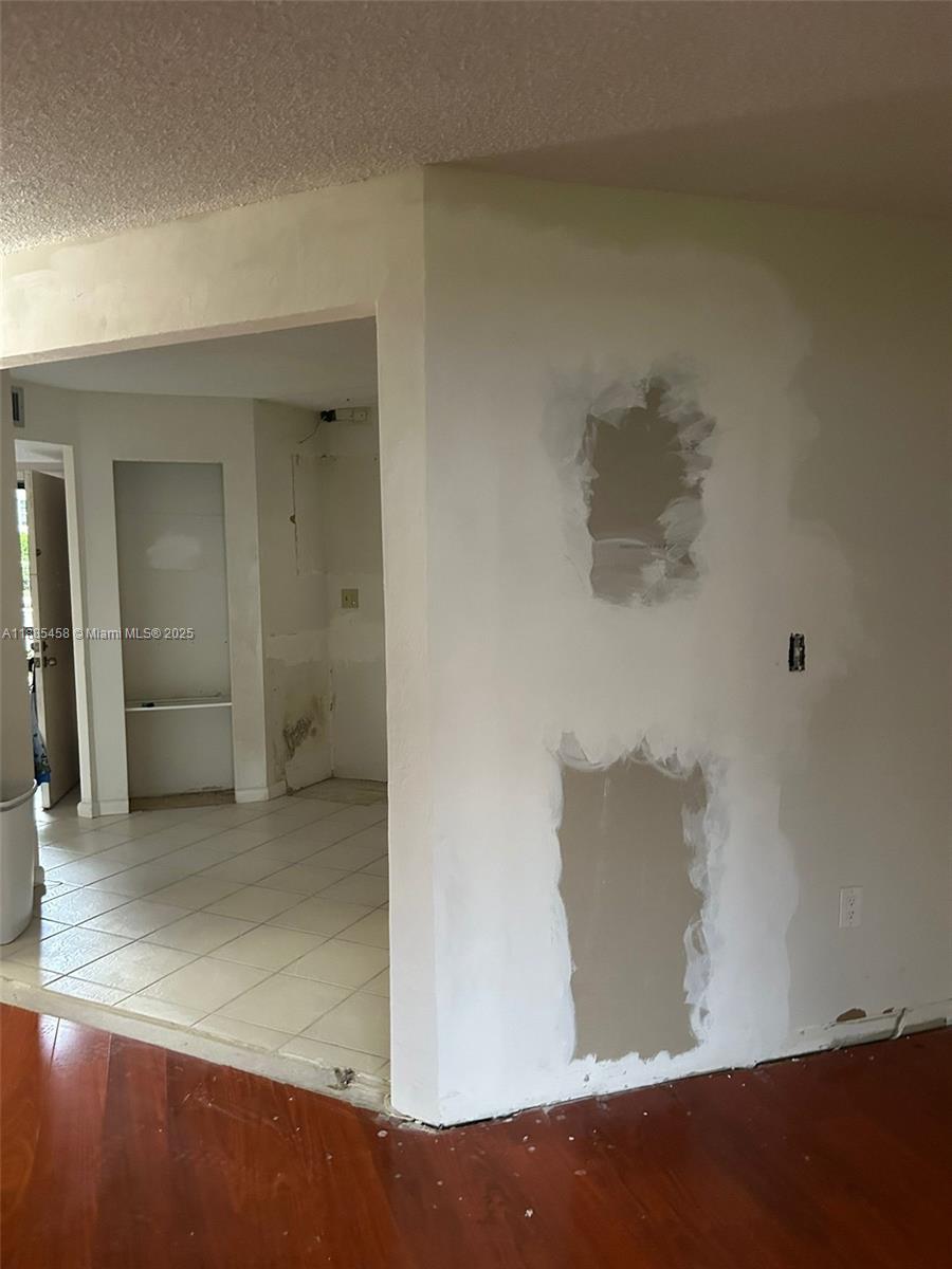 PLANTATION CLUB C CONDO - Residential