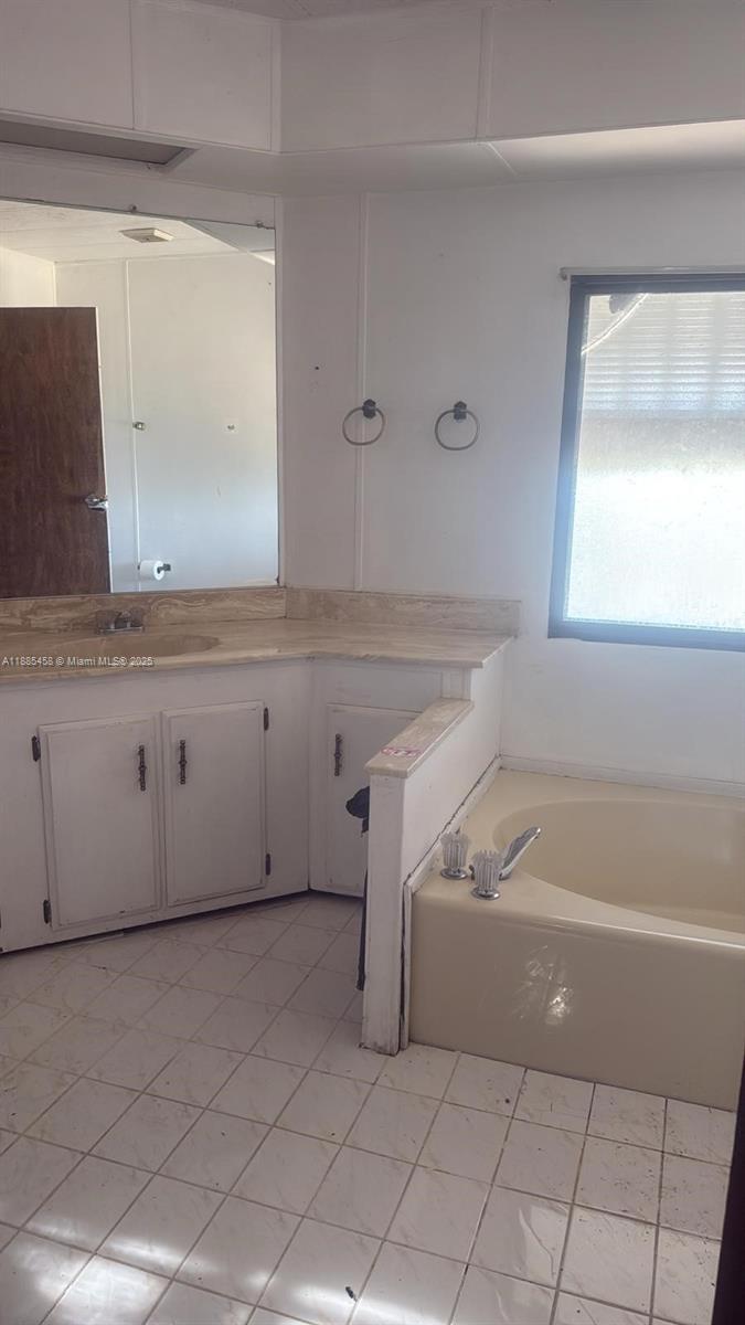 PLANTATION CLUB C CONDO - Residential