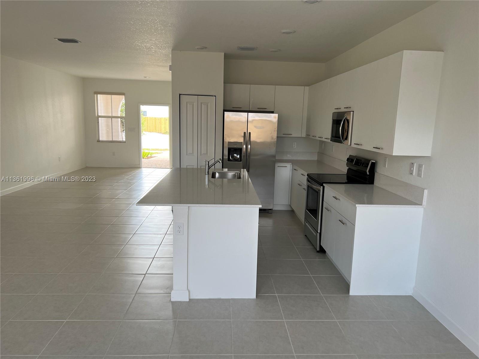 GOLF PARK SEC 1 - Residential Lease