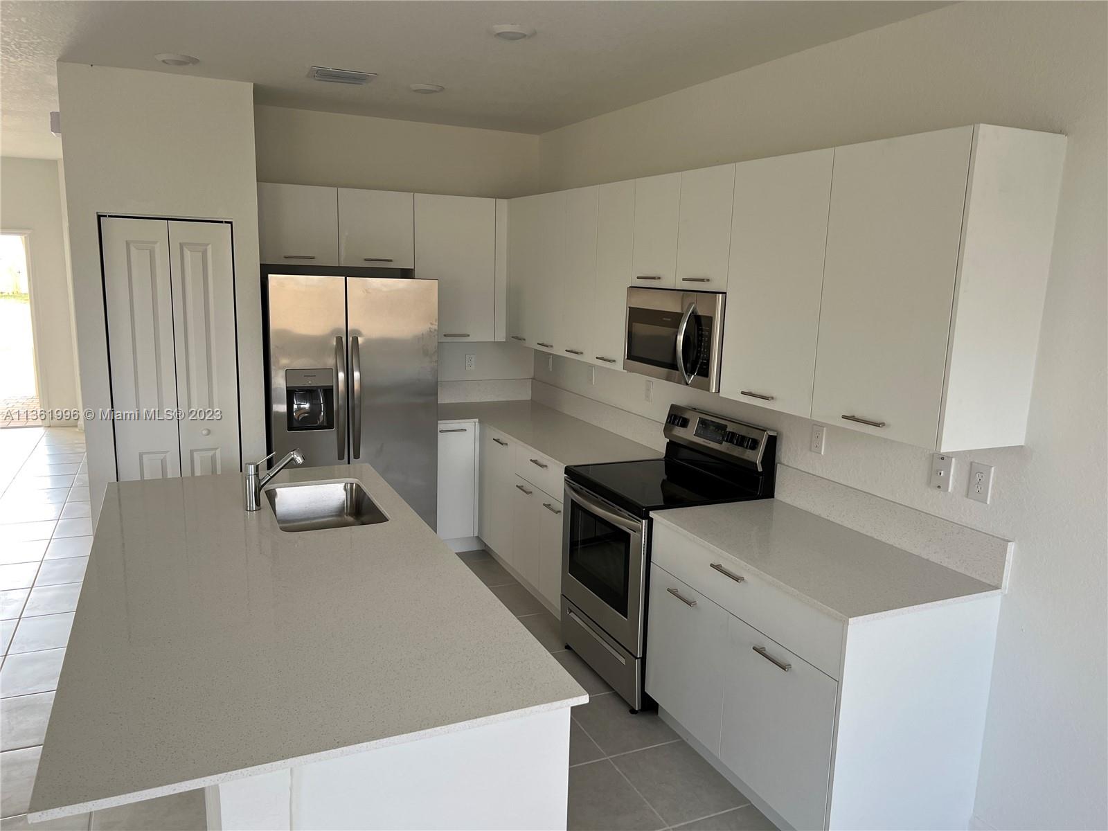 GOLF PARK SEC 1 - Residential Lease