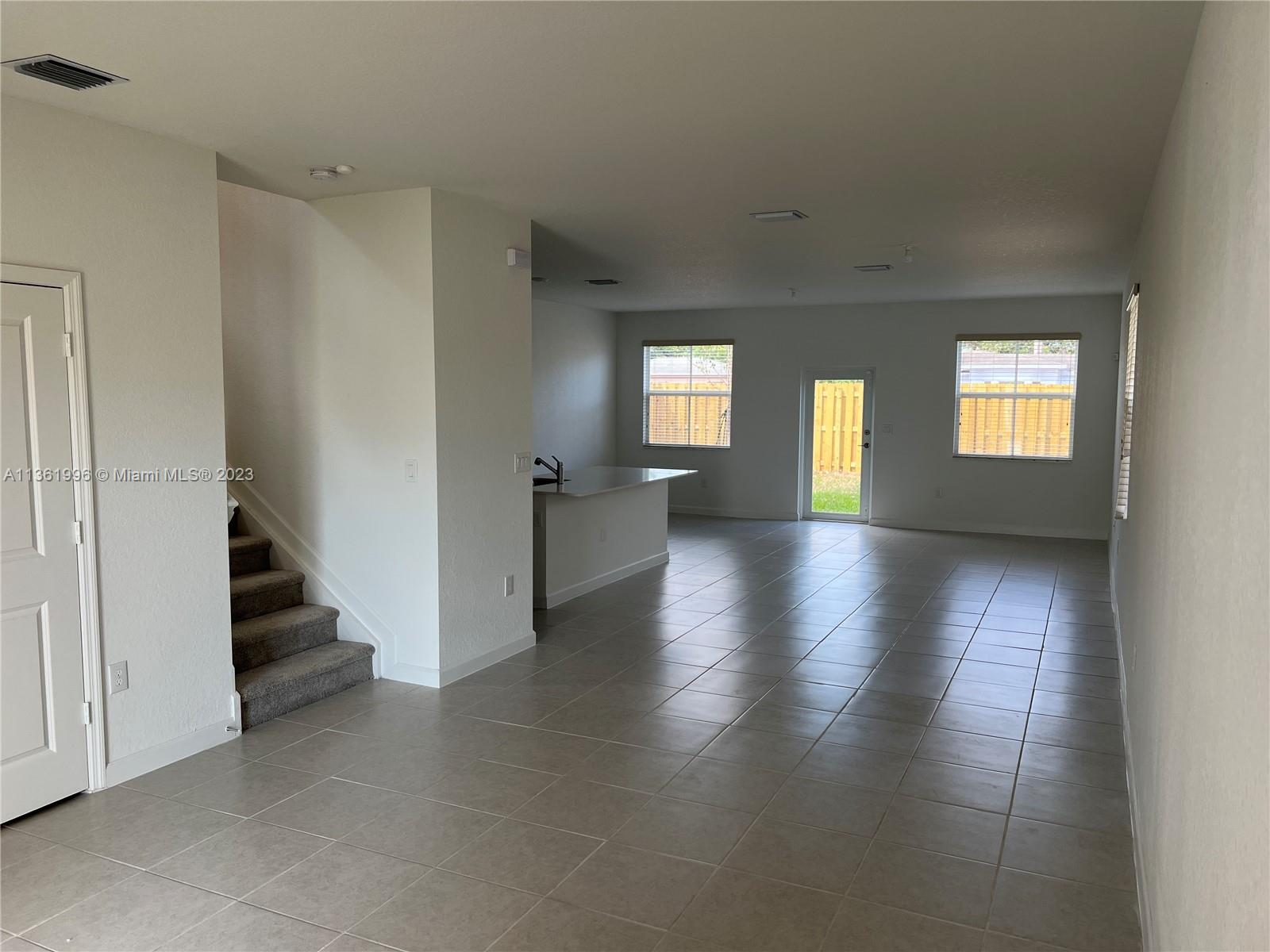 GOLF PARK SEC 1 - Residential Lease