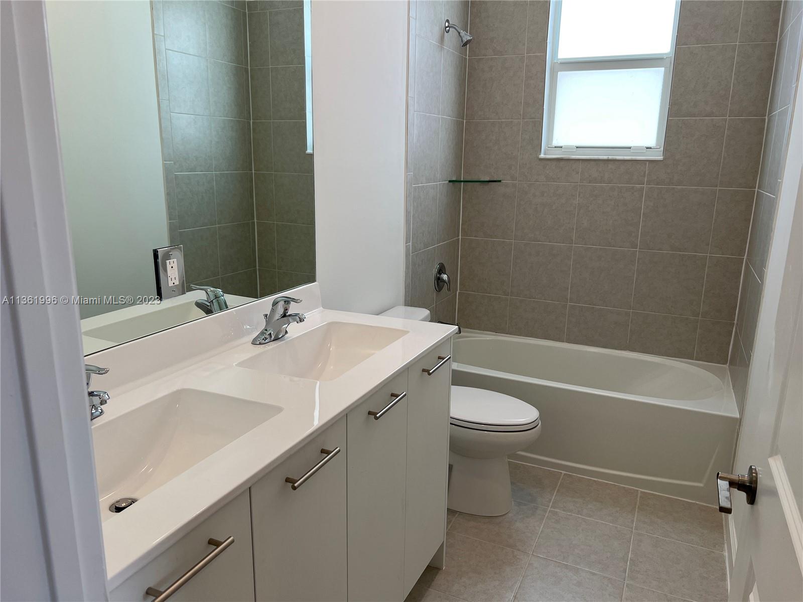 GOLF PARK SEC 1 - Residential Lease