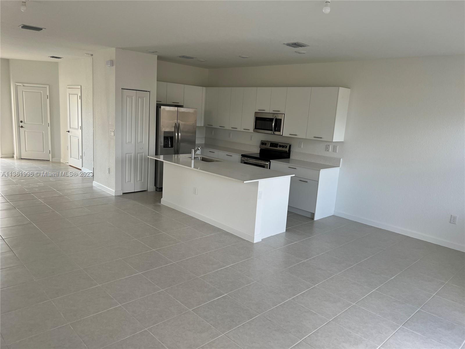 GOLF PARK SEC 1 - Residential Lease