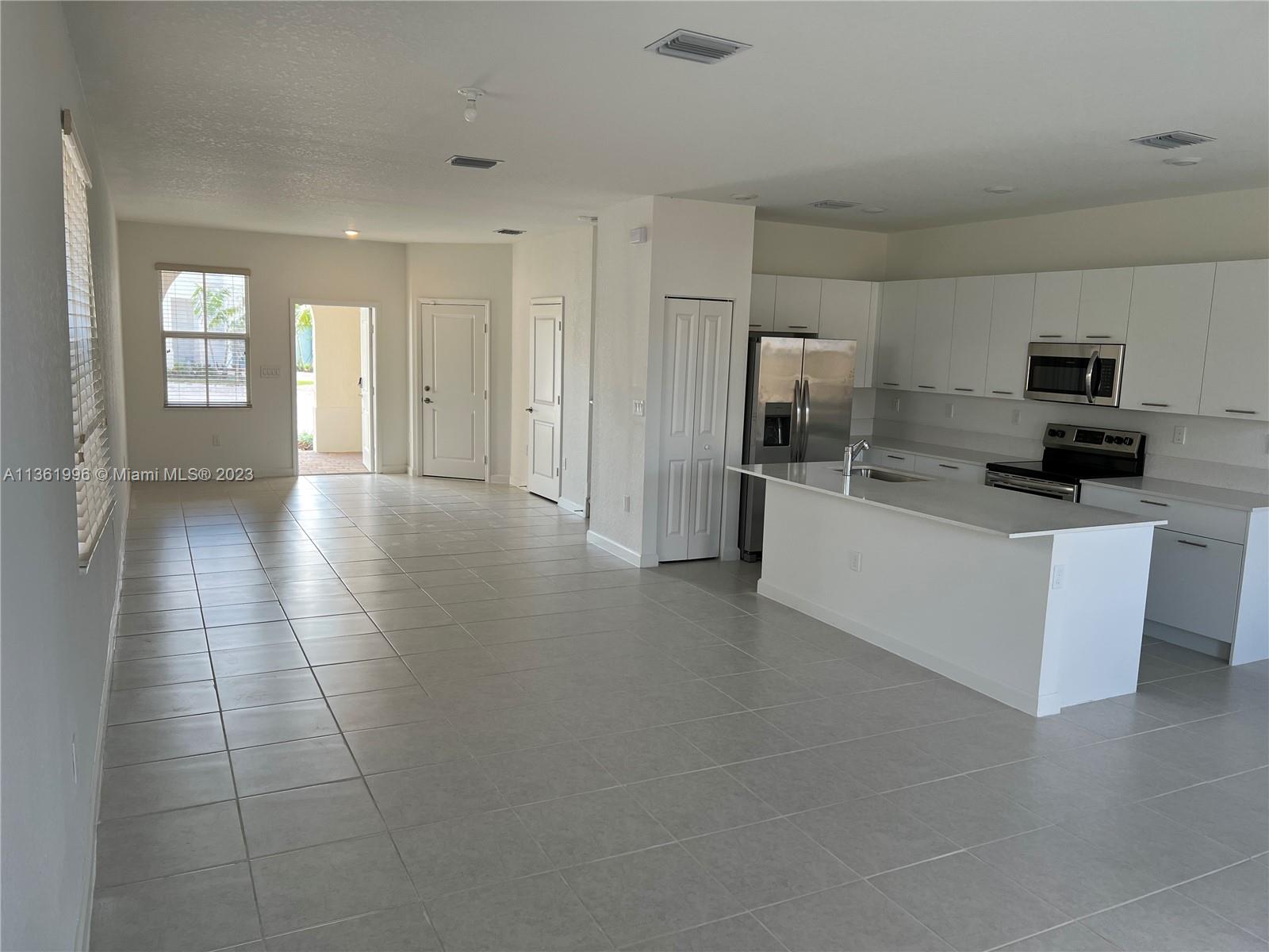 GOLF PARK SEC 1 - Residential Lease