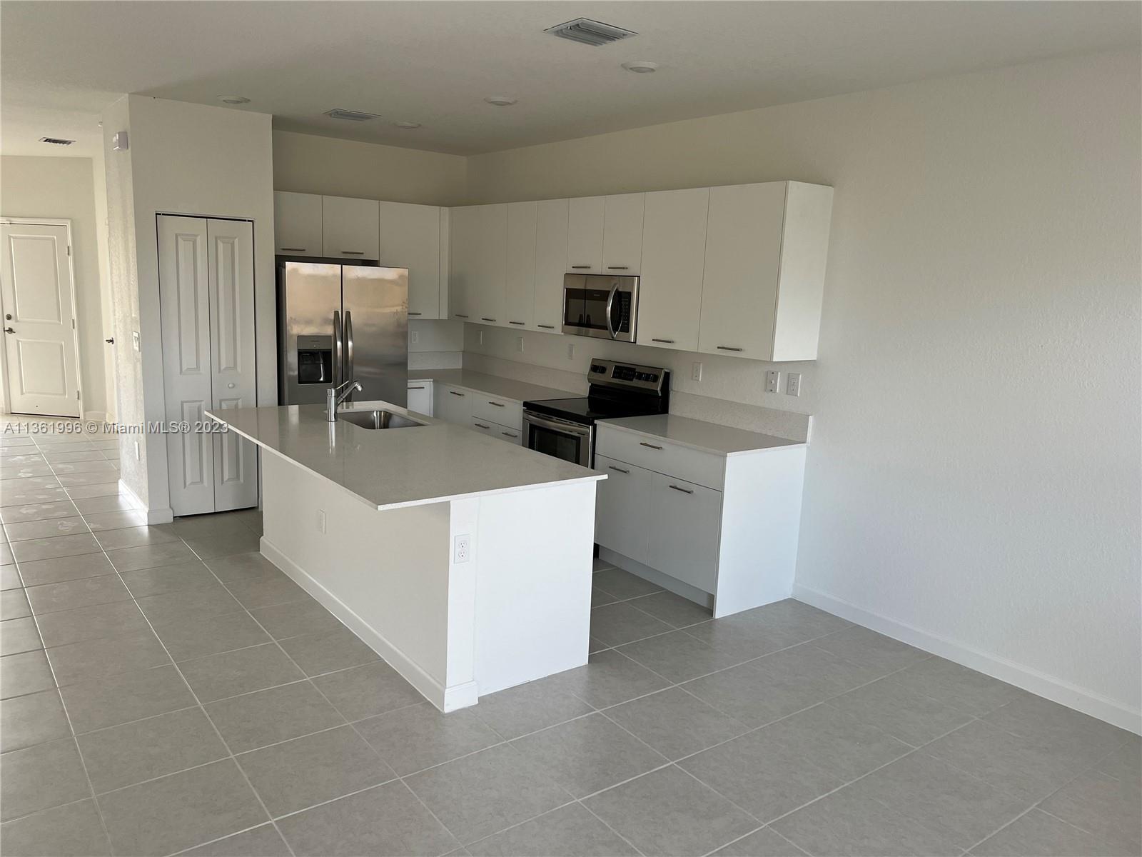 GOLF PARK SEC 1 - Residential Lease