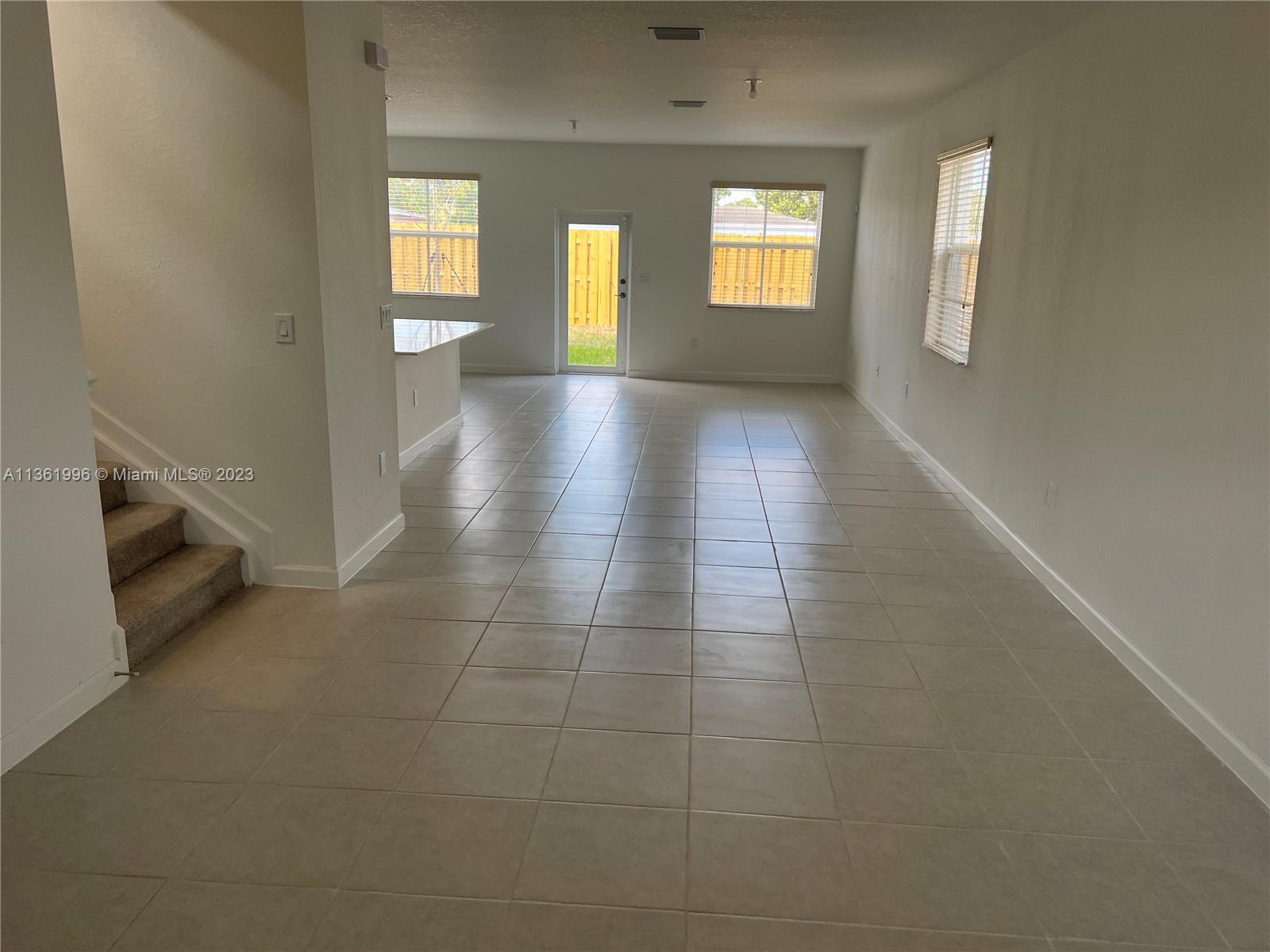 GOLF PARK SEC 1 - Residential Lease