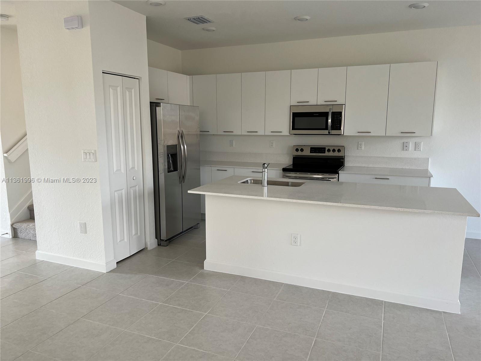 GOLF PARK SEC 1 - Residential Lease