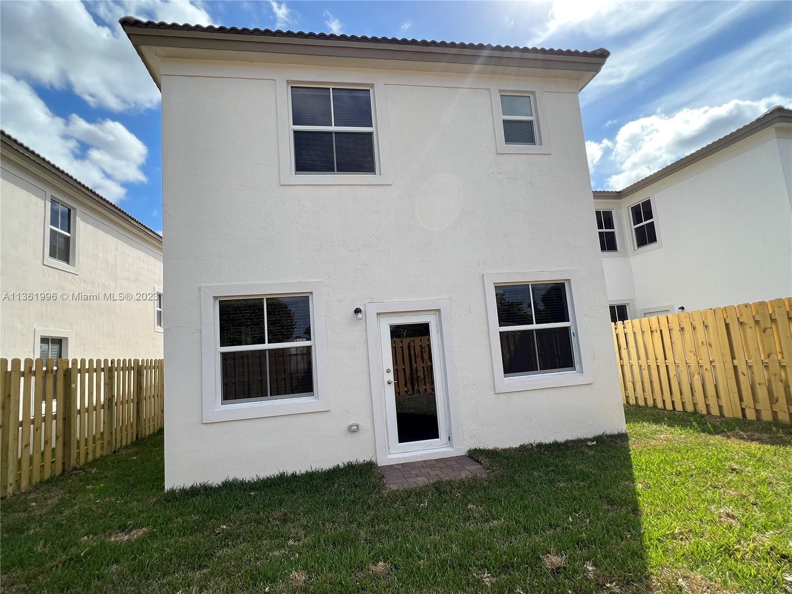 GOLF PARK SEC 1 - Residential Lease