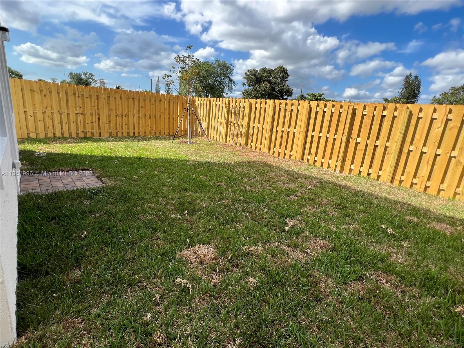 GOLF PARK SEC 1 - Residential Lease