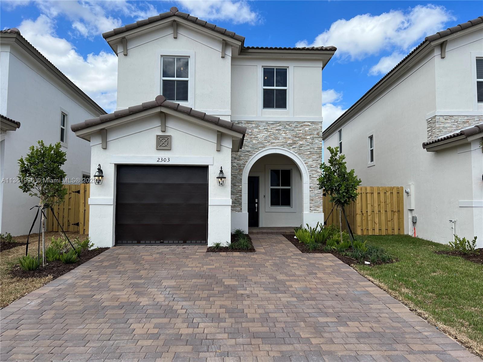 GOLF PARK SEC 1 - Residential Lease