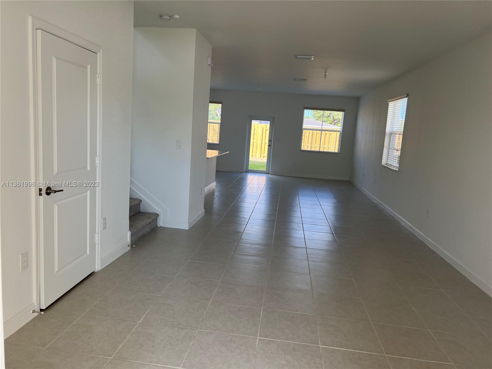 GOLF PARK SEC 1 - Residential Lease