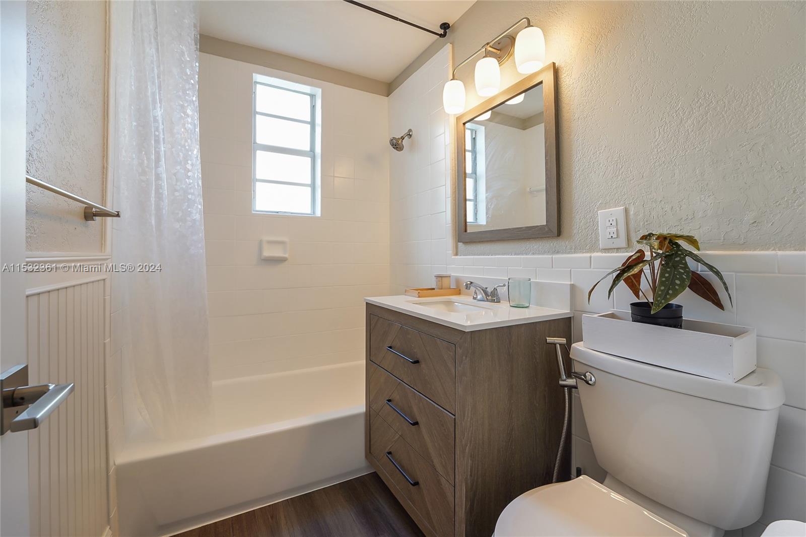 ENCLAVE ON SOUTH BEACH - Residential Lease