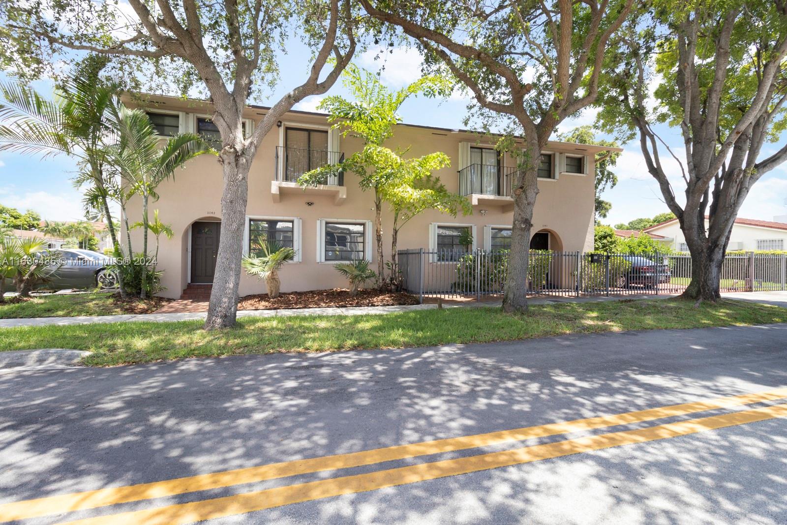 SOUTH BAY ESTATES - Residential Lease