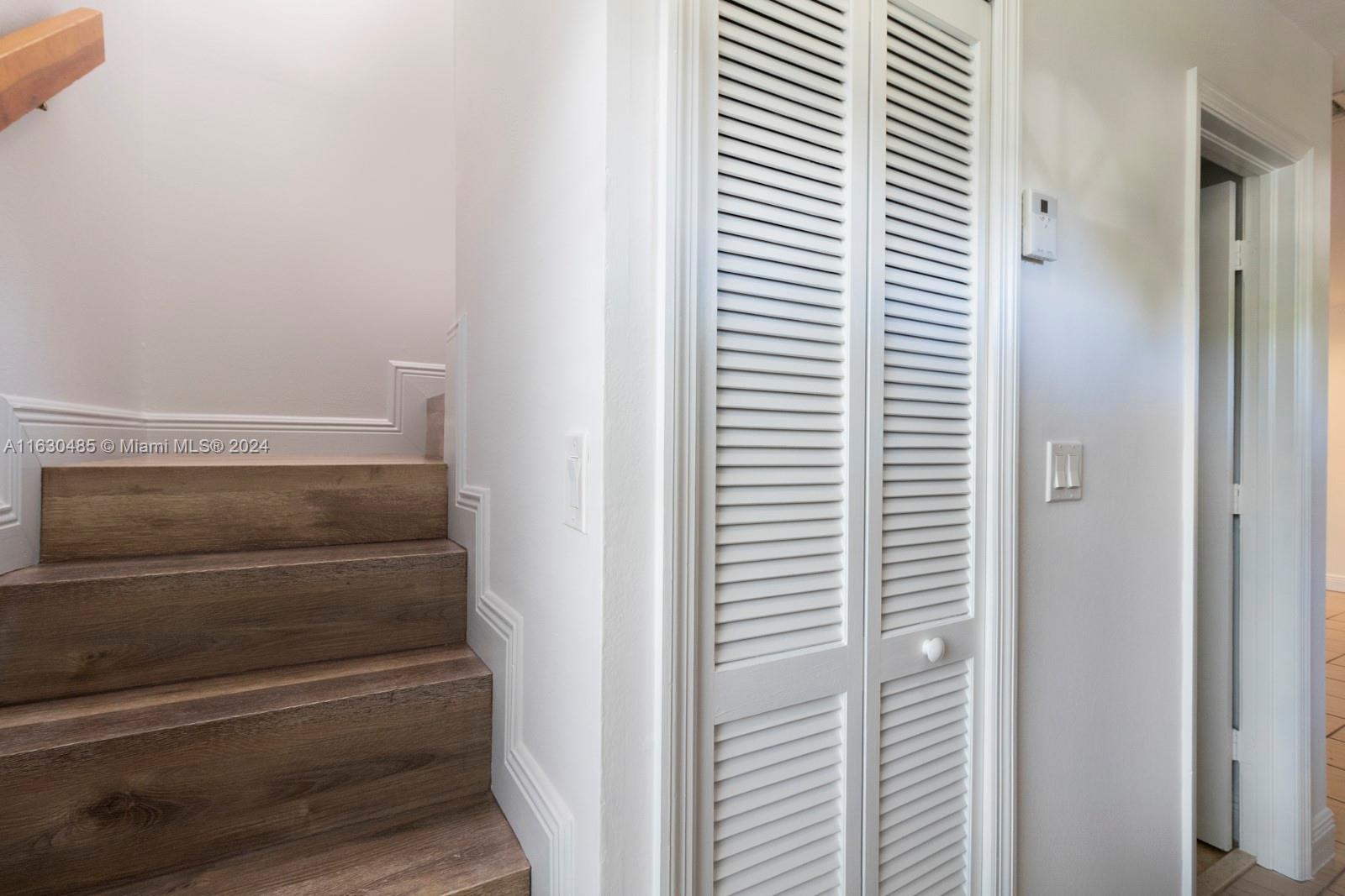 SOUTH BAY ESTATES - Residential Lease