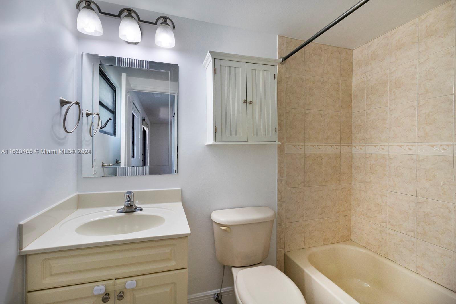 SOUTH BAY ESTATES - Residential Lease