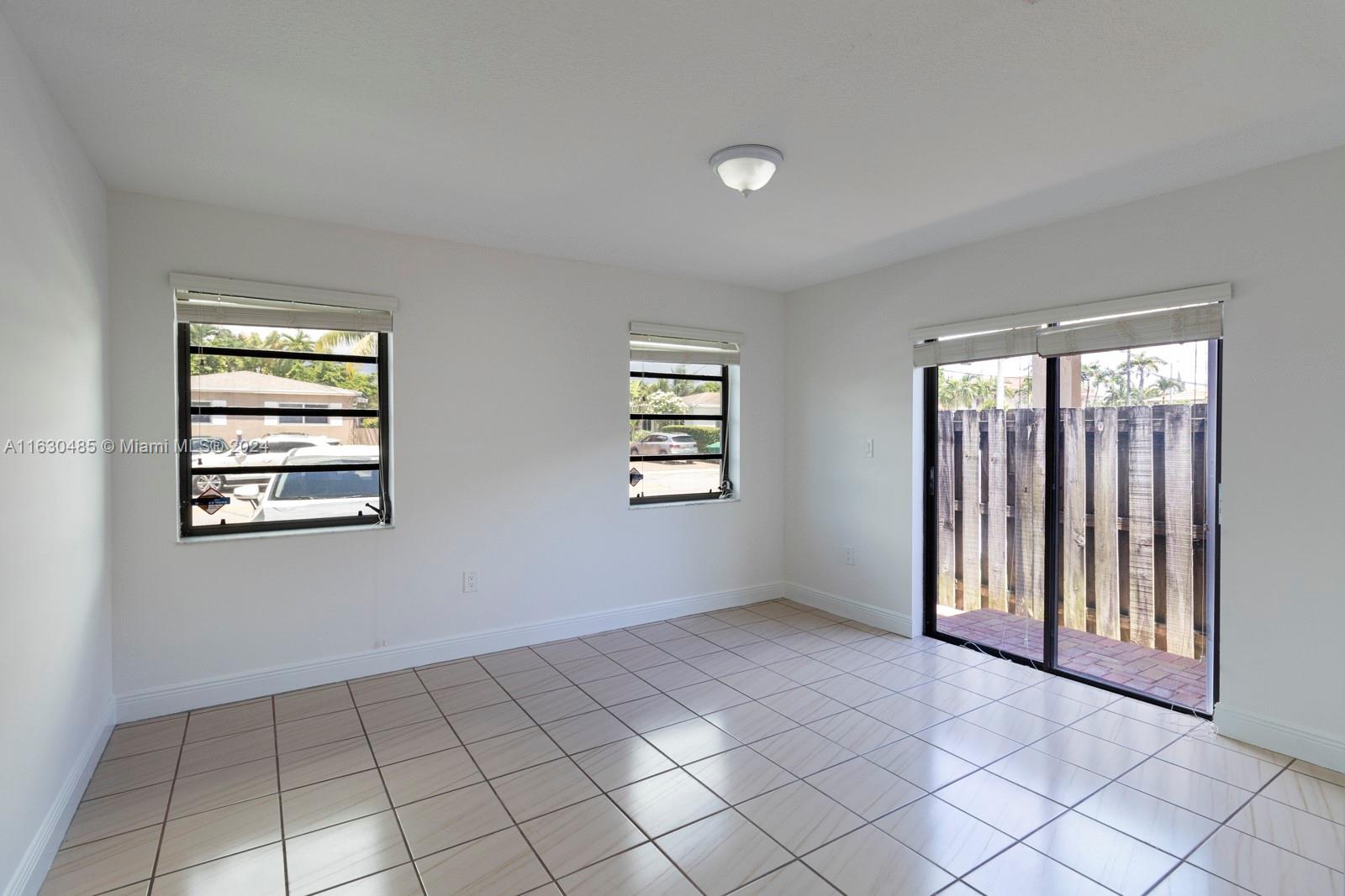 SOUTH BAY ESTATES - Residential Lease