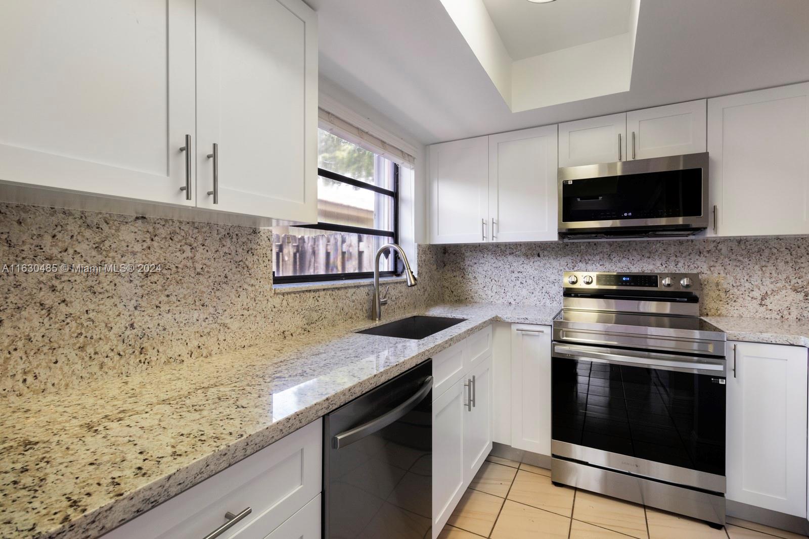 SOUTH BAY ESTATES - Residential Lease