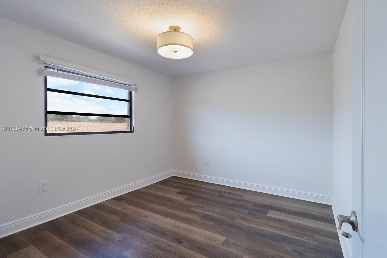 SOUTH BAY ESTATES - Residential Lease