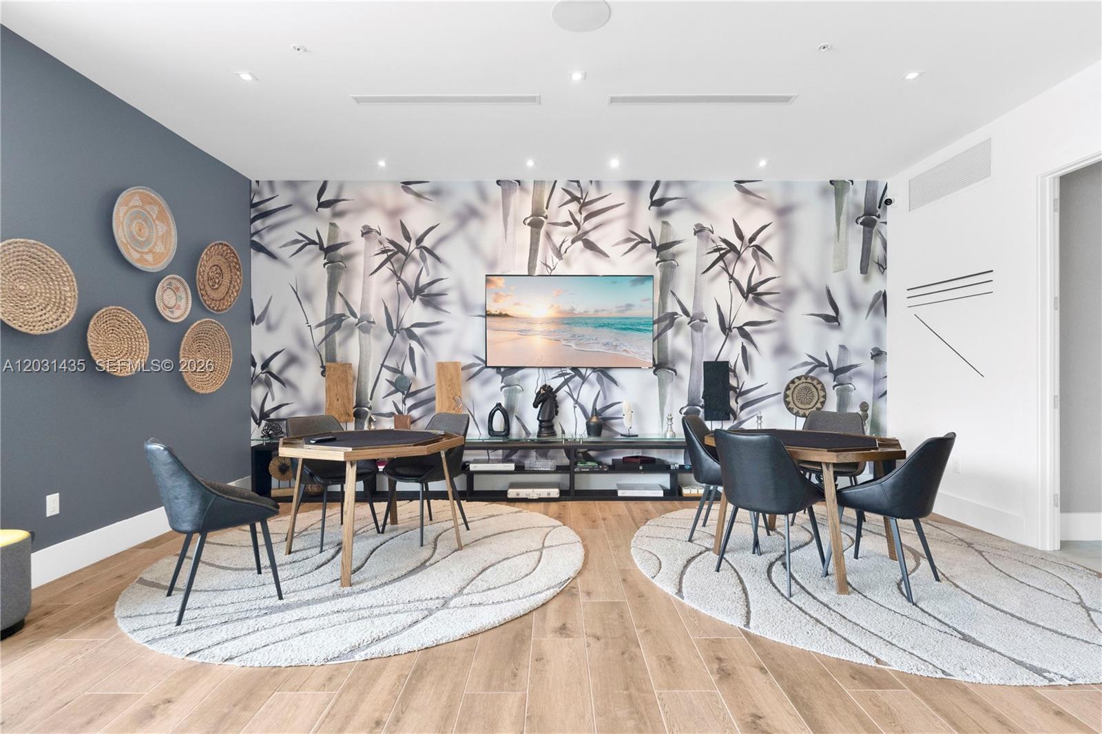 DORAL PALMS SOUTH - Residential