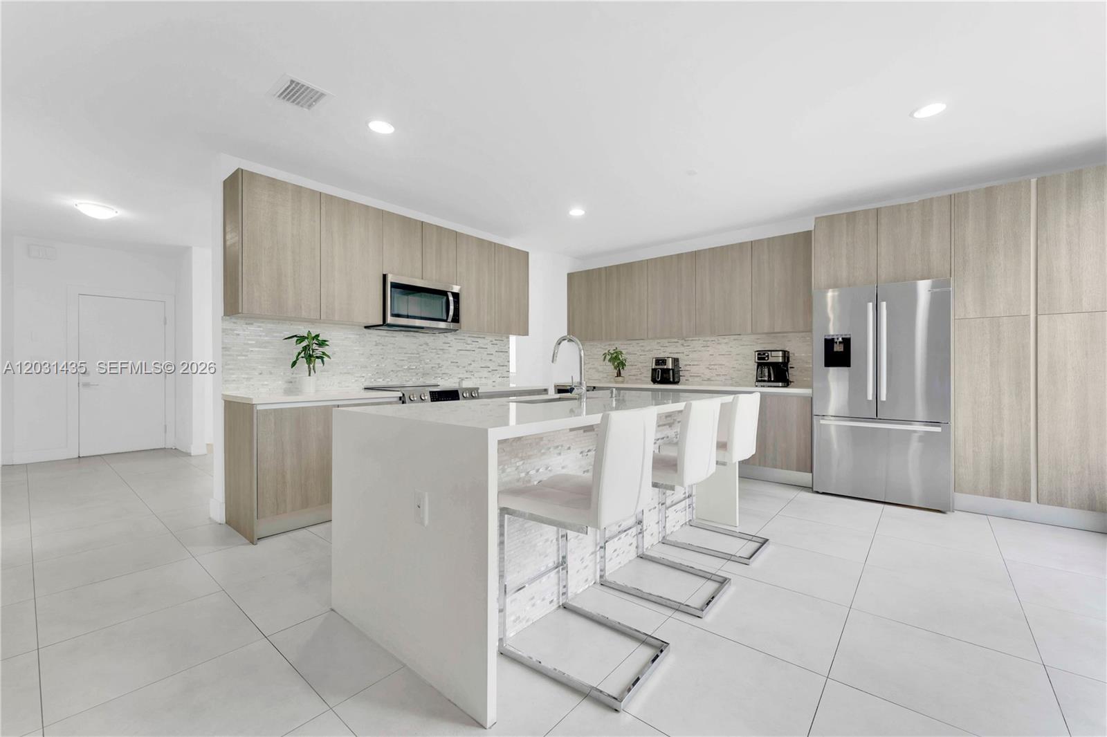 DORAL PALMS SOUTH - Residential