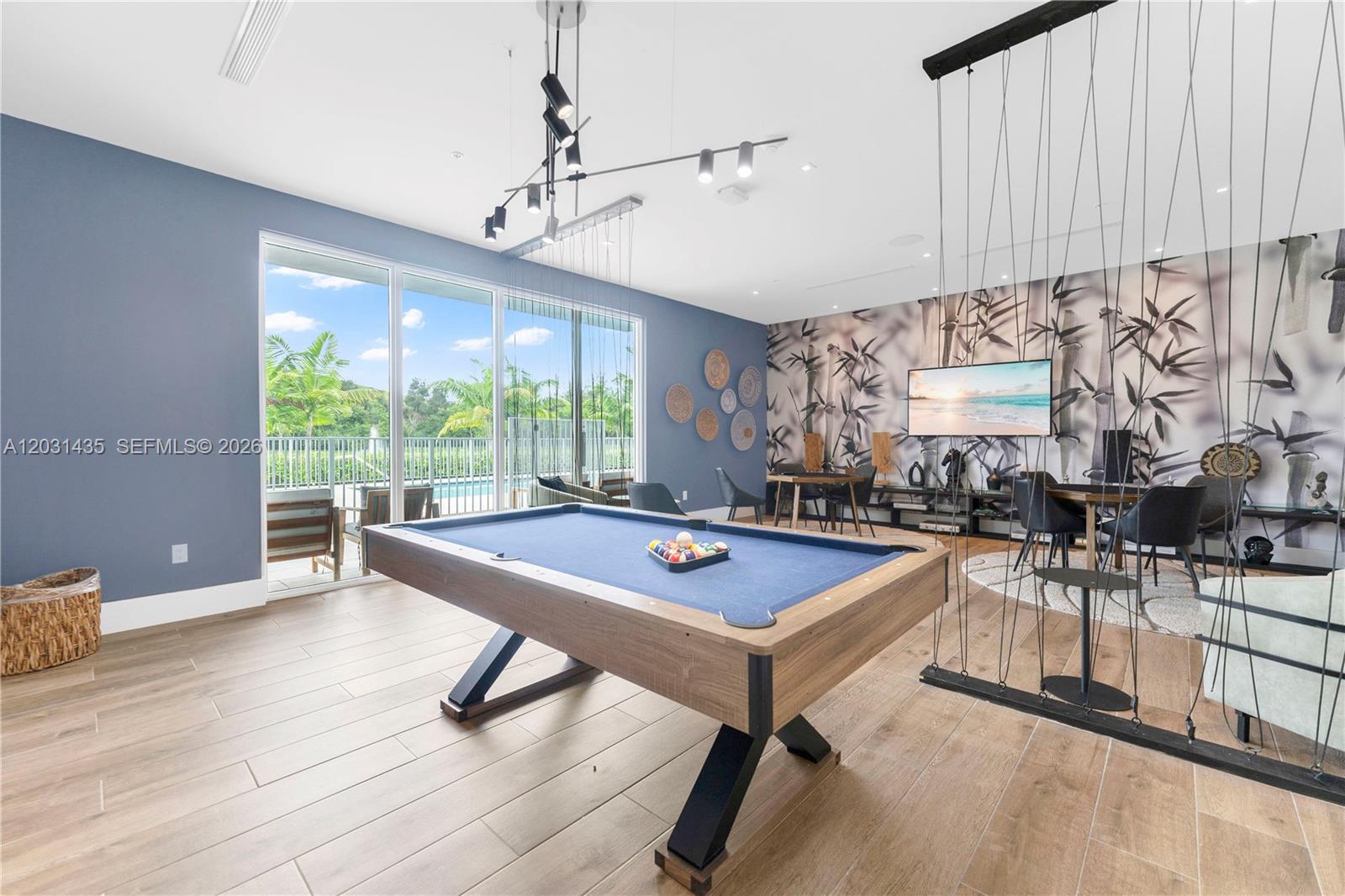 DORAL PALMS SOUTH - Residential