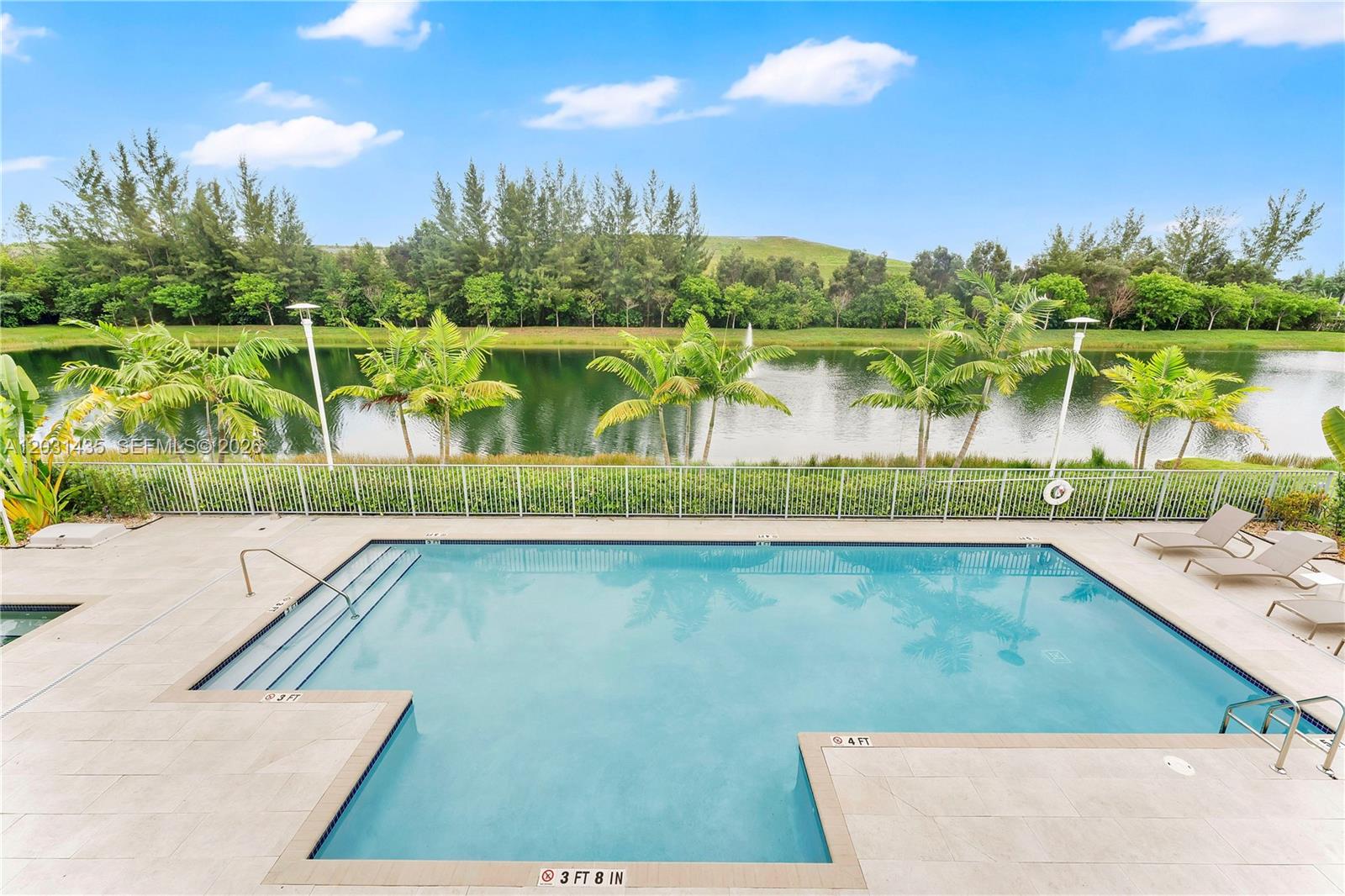 DORAL PALMS SOUTH - Residential