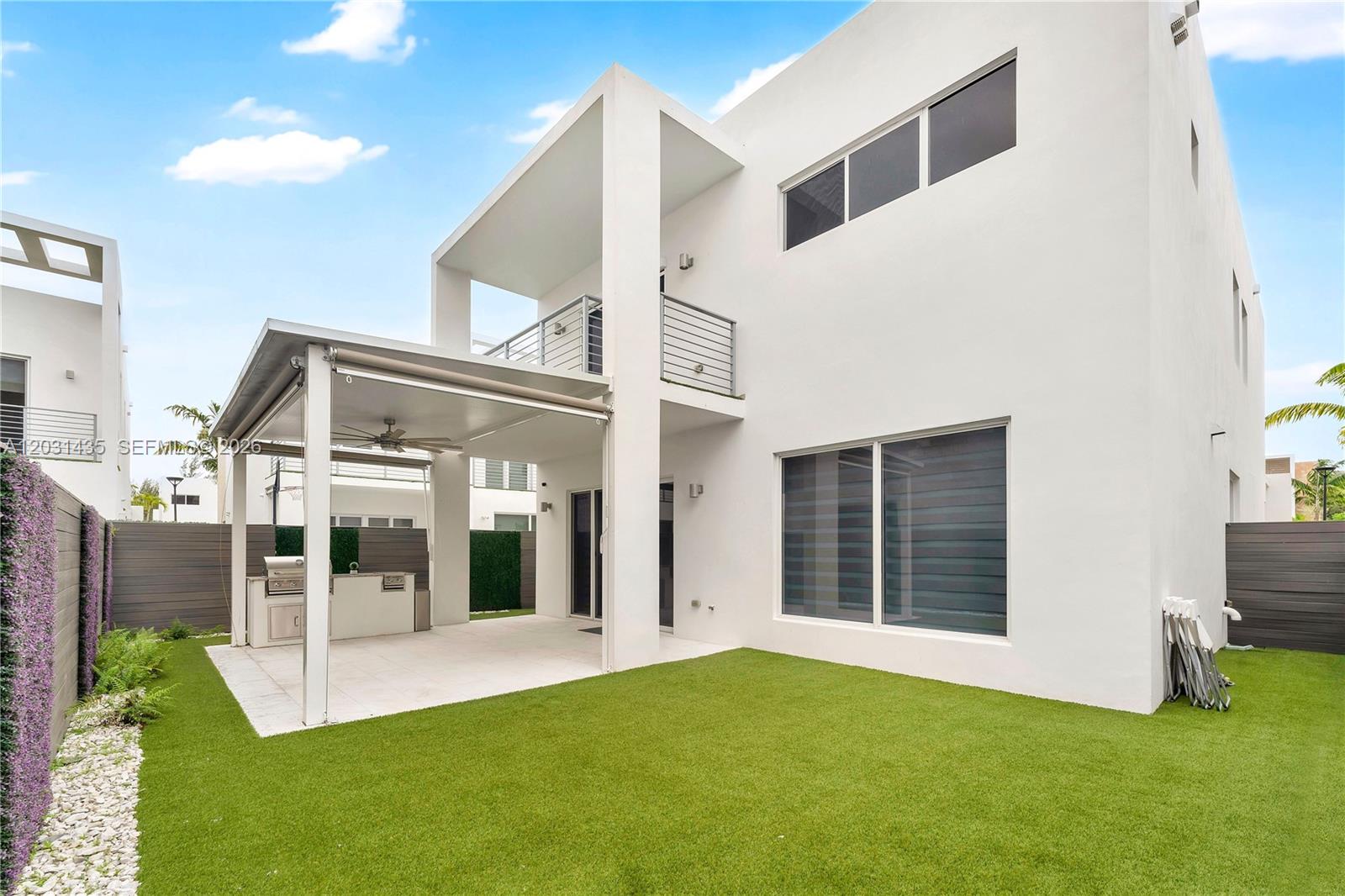 DORAL PALMS SOUTH - Residential