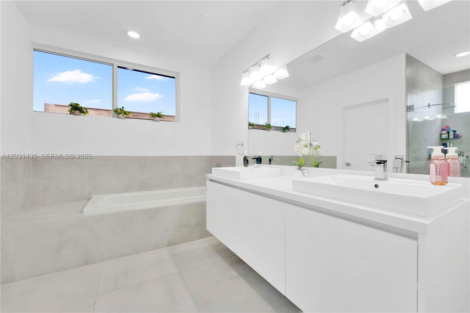 DORAL PALMS SOUTH - Residential