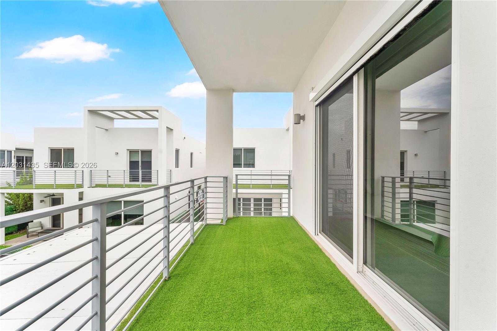 DORAL PALMS SOUTH - Residential