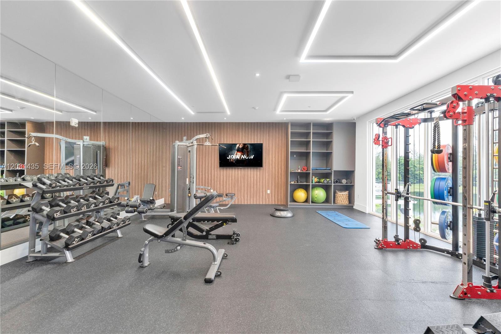 DORAL PALMS SOUTH - Residential