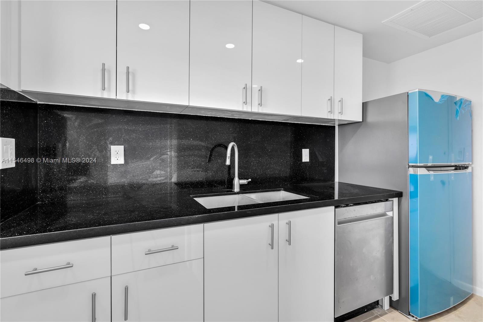 CLIPPER CONDO NO 1 - Residential Lease