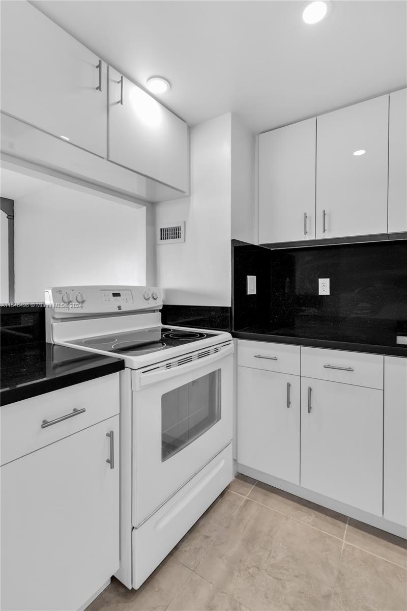 CLIPPER CONDO NO 1 - Residential Lease