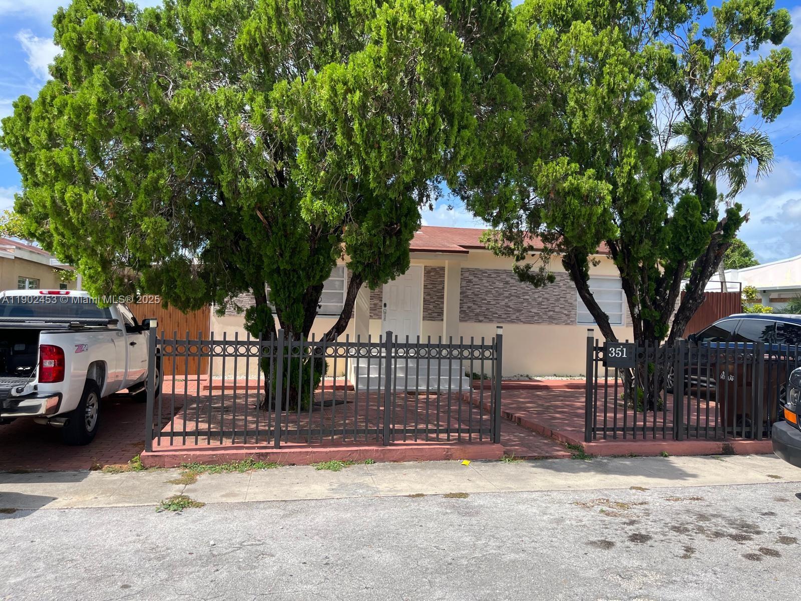 Perfect single-family home with a separate in-law suite, located in the heart of Hialeah, FL!
Just steps away from supermarkets and close to the casino. Excellent opportunity for investors — the property currently has great tenants who are willing to stay.
Completely remodeled, featuring updated bedrooms, bathrooms, and kitchen.
Spacious cement patio with a relaxing jacuzzi.
Seller is very motivated — don’t miss this amazing opportunity!