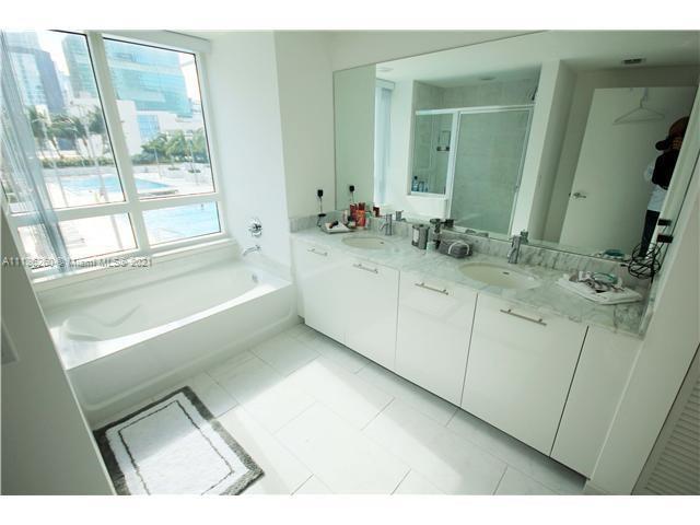 THE PLAZA 851 BRICKELL CO - Residential Lease
