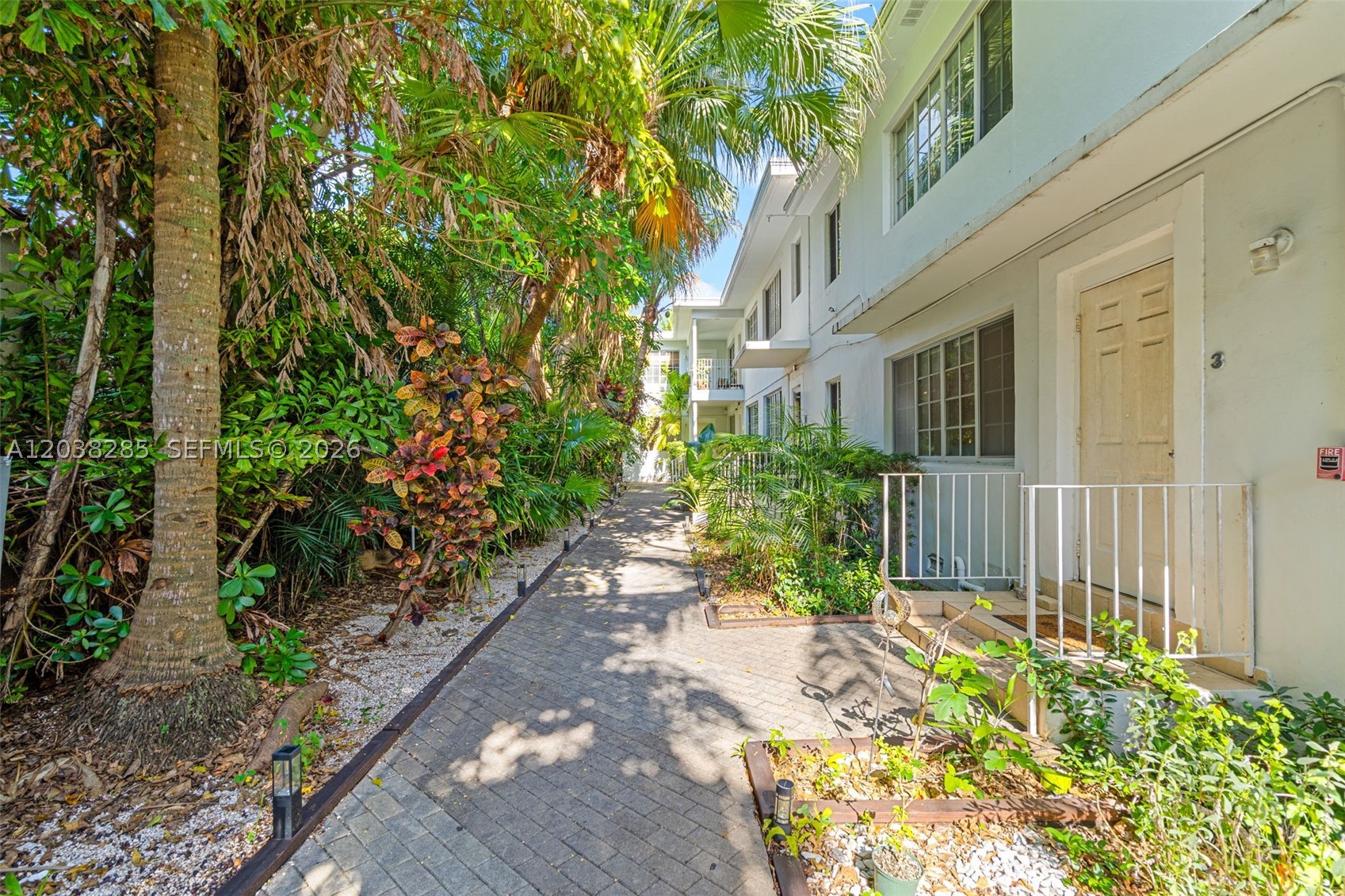 THE CASA BELLA CONDO ON S - Residential