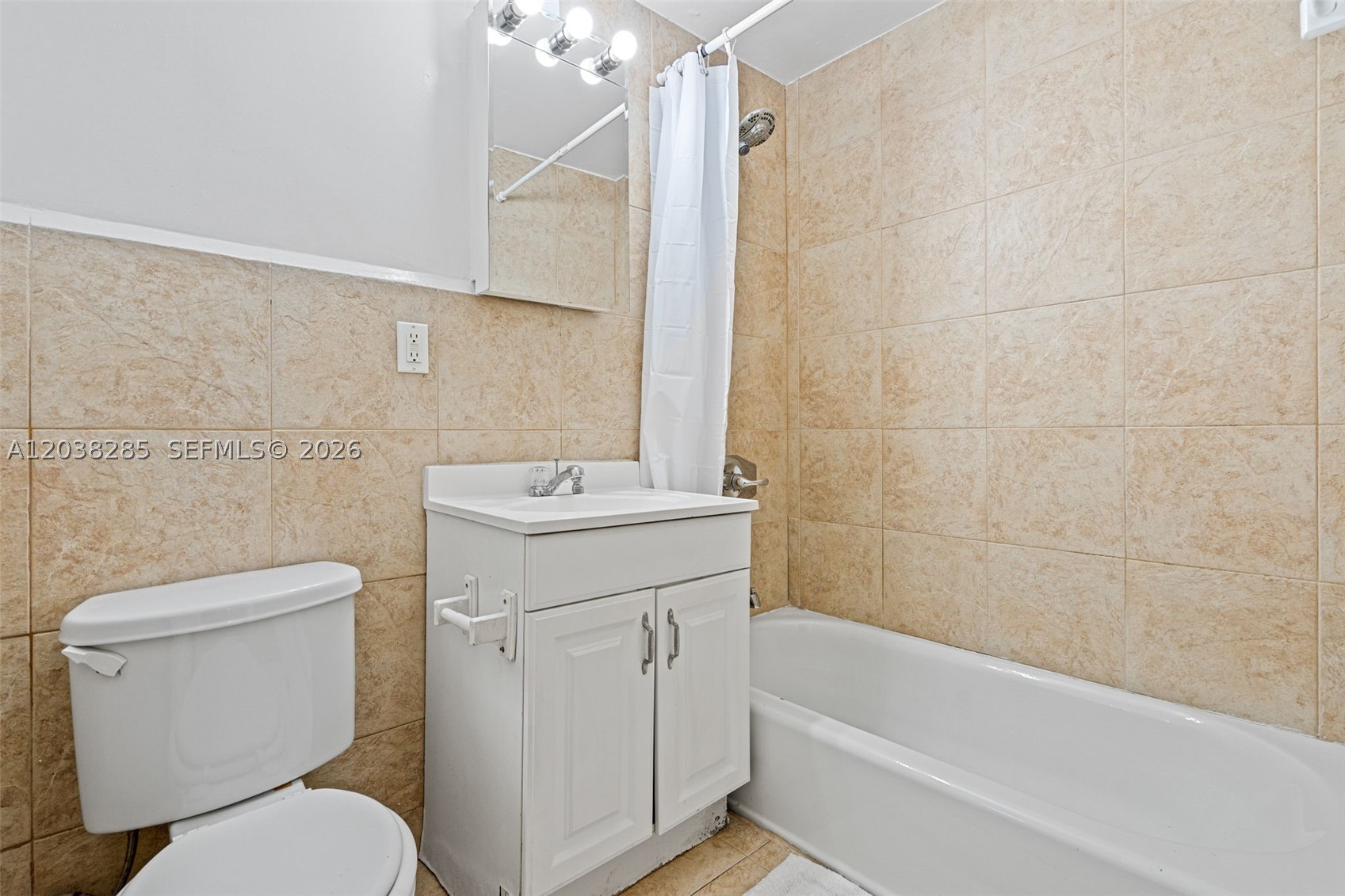 THE CASA BELLA CONDO ON S - Residential