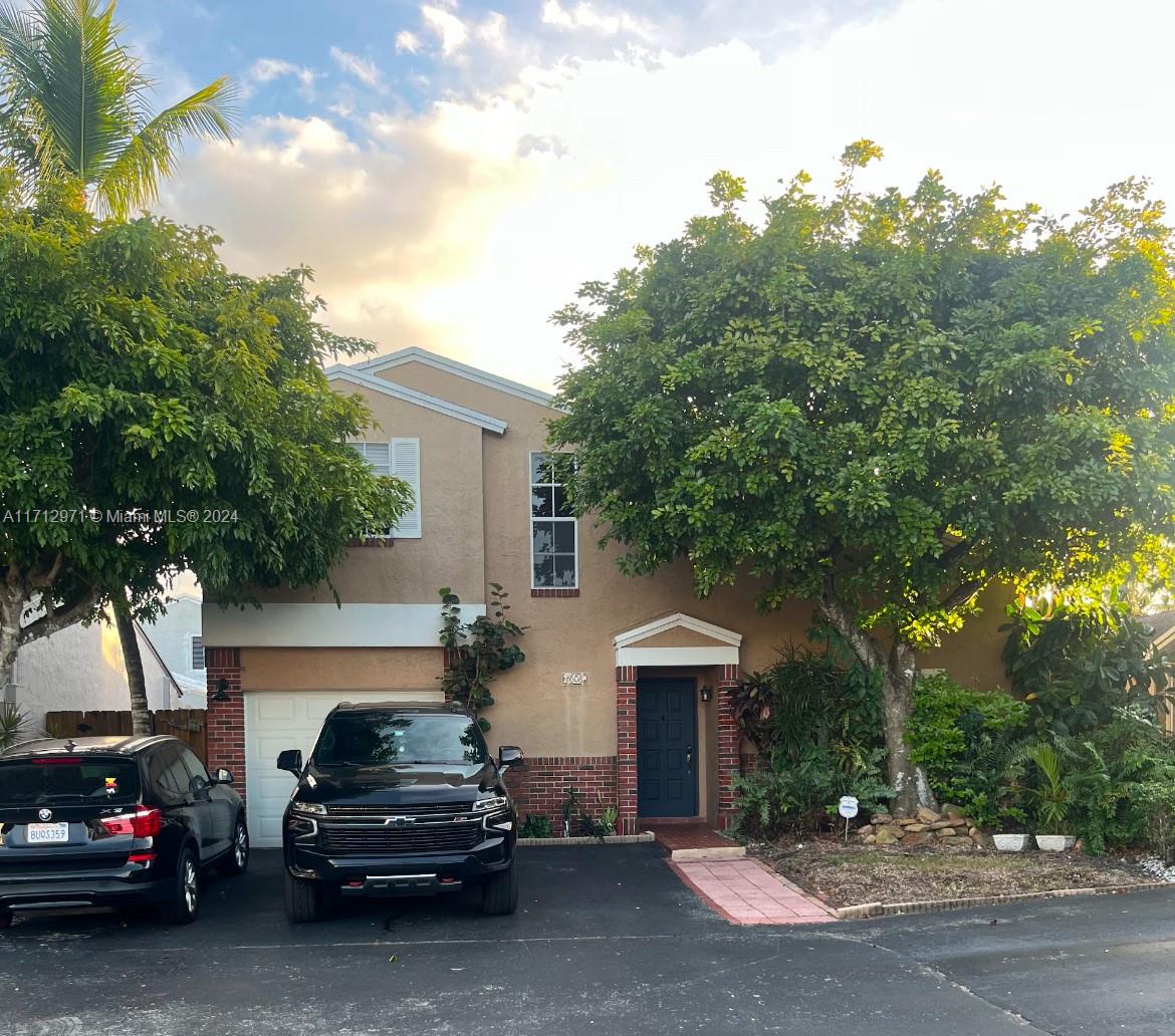 NEW PRICE $485,000!!! Amazing opprtunity for you to own this property in the desirable Sorbet community.-  This 3-bedroom, 2.5-bathroom home is tucked away in a peaceful cul-de-sac. Conveniently located near I-75 and the Turnpike. It offers easy access to shopping, dining, and entertainment. 
The thoughtfully designed layout features a private master suite on the main floor and two additional bedrooms upstairs, perfect for families or guests. The mature landscaping adds to the home’s curb appeal, creating a relaxing outdoor retreat.  With its divided floor plan and endless potential, this home is ready for you to add your personal touch. 
Don’t miss the chance to enjoy comfort, convenience, and charm in one perfect location!