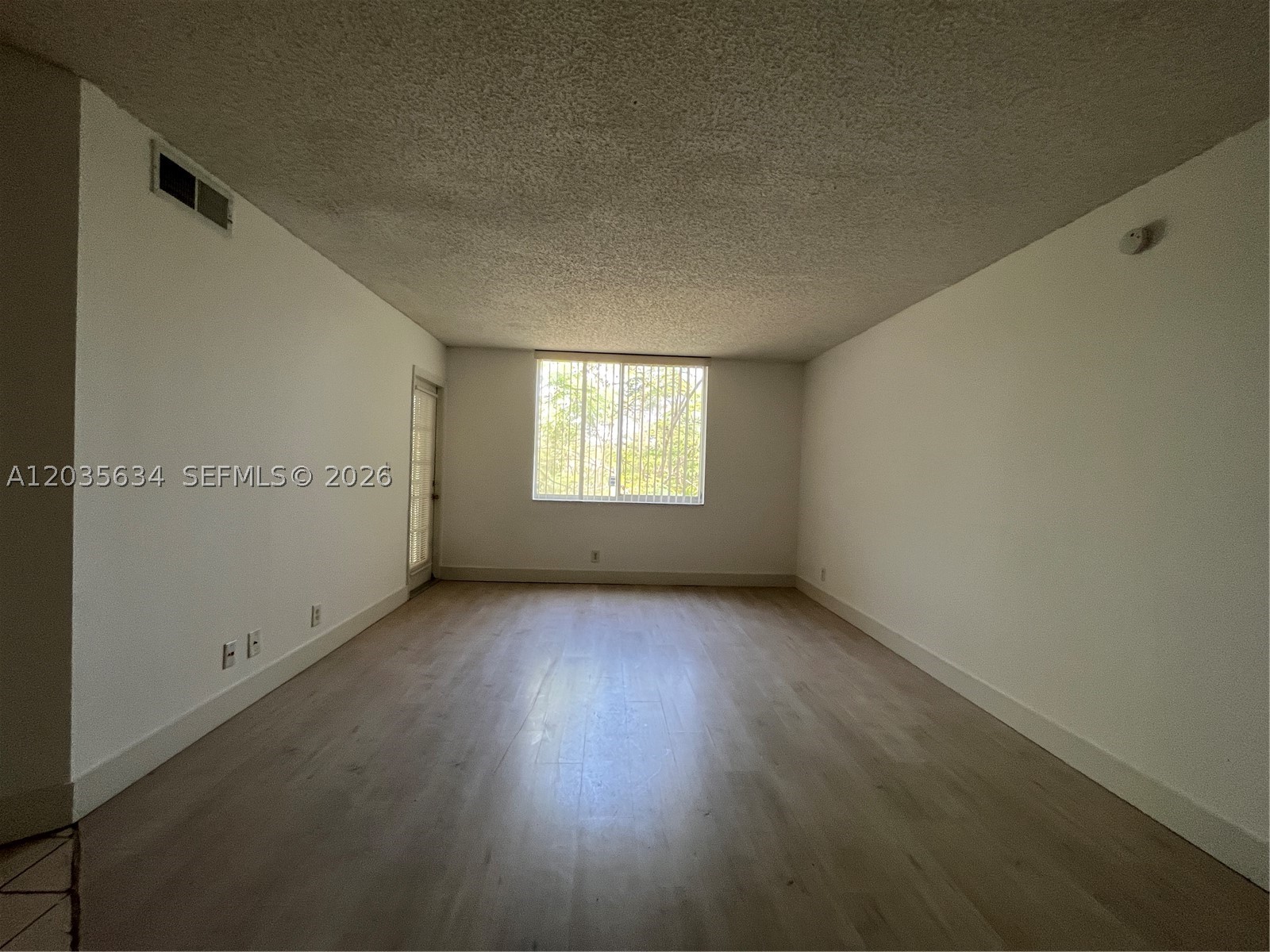 WINDWARD LAKES CONDO - Residential Lease