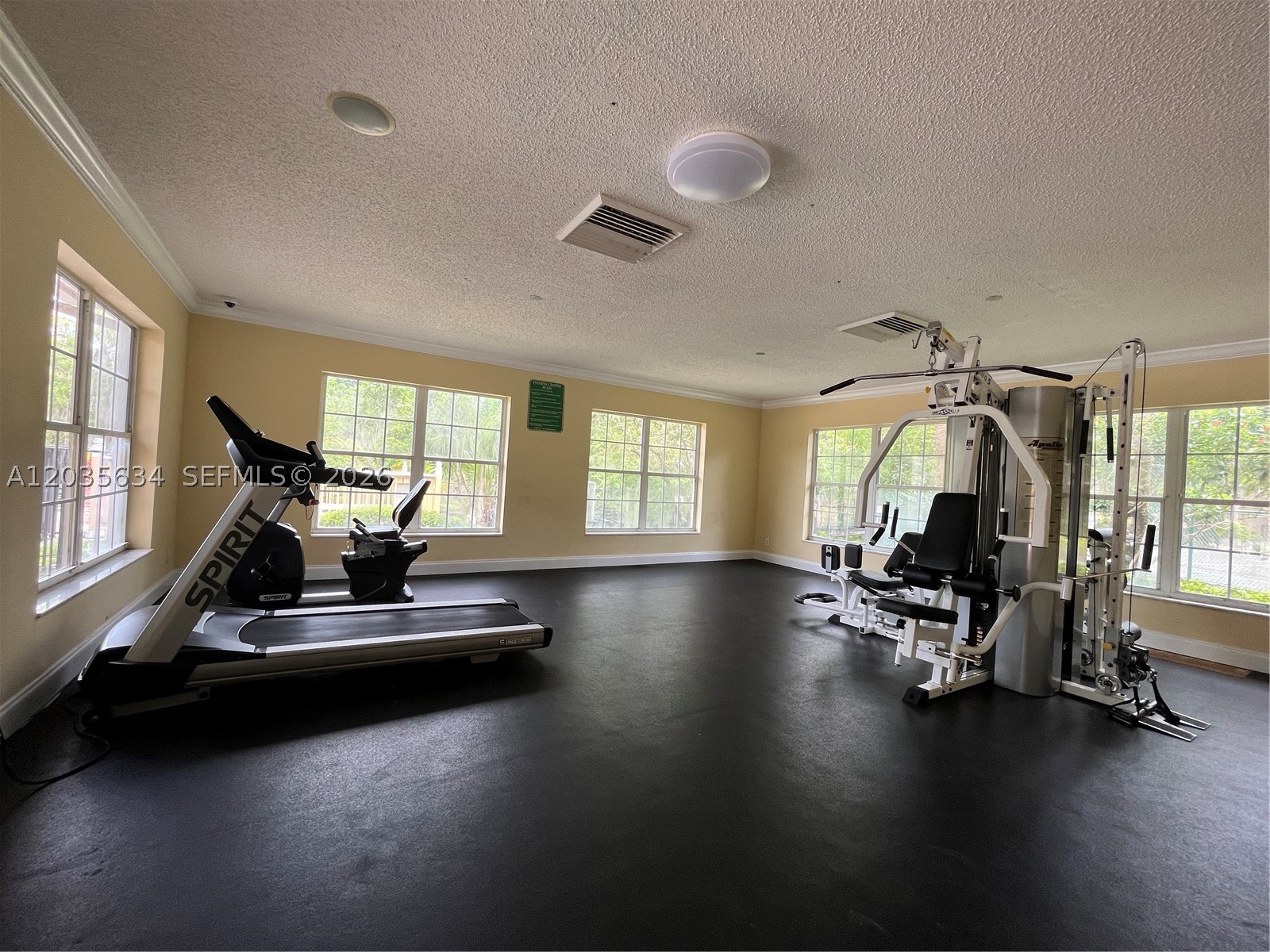 WINDWARD LAKES CONDO - Residential Lease