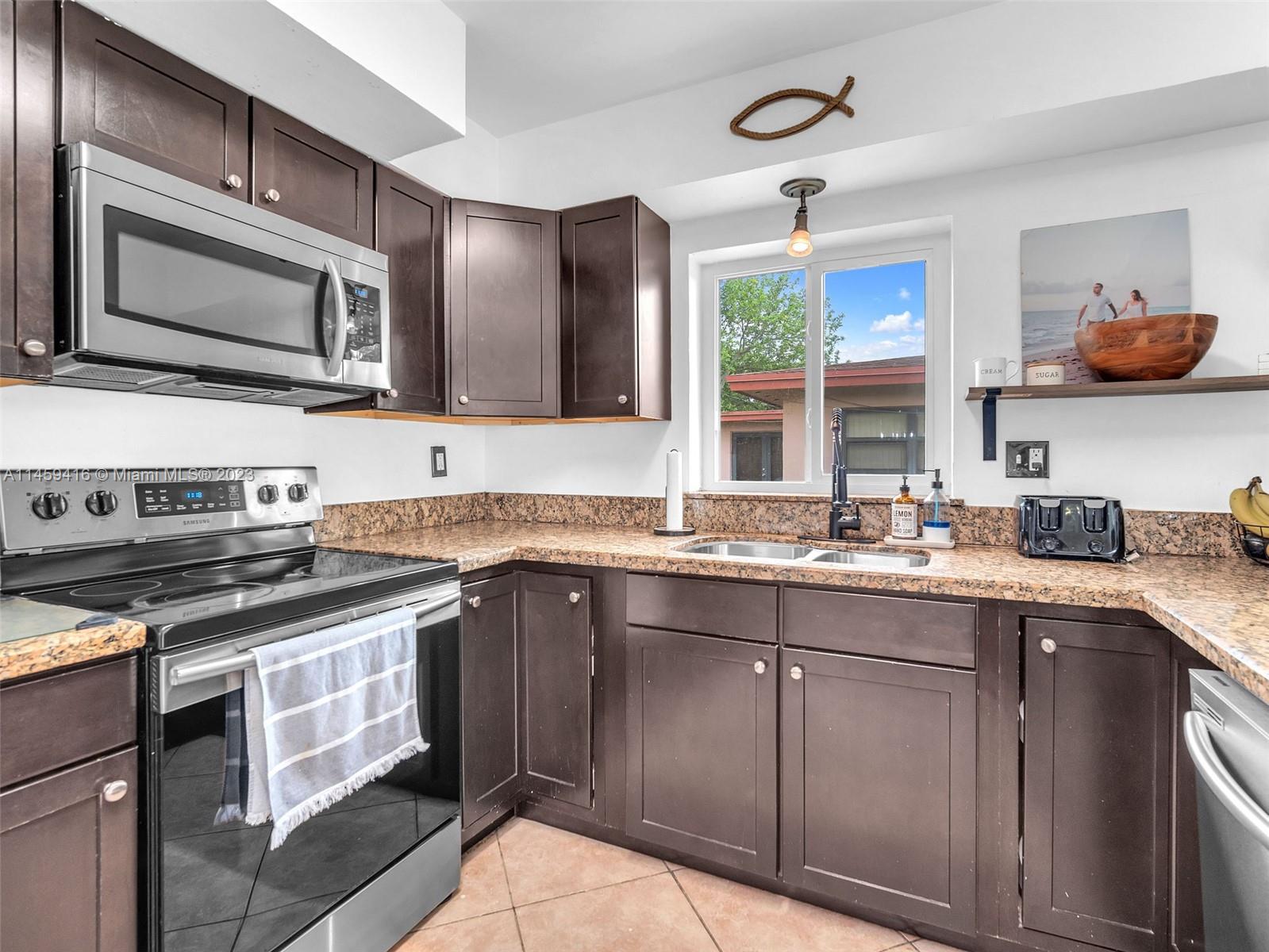 MELROSE PARK SEC 8 - Residential