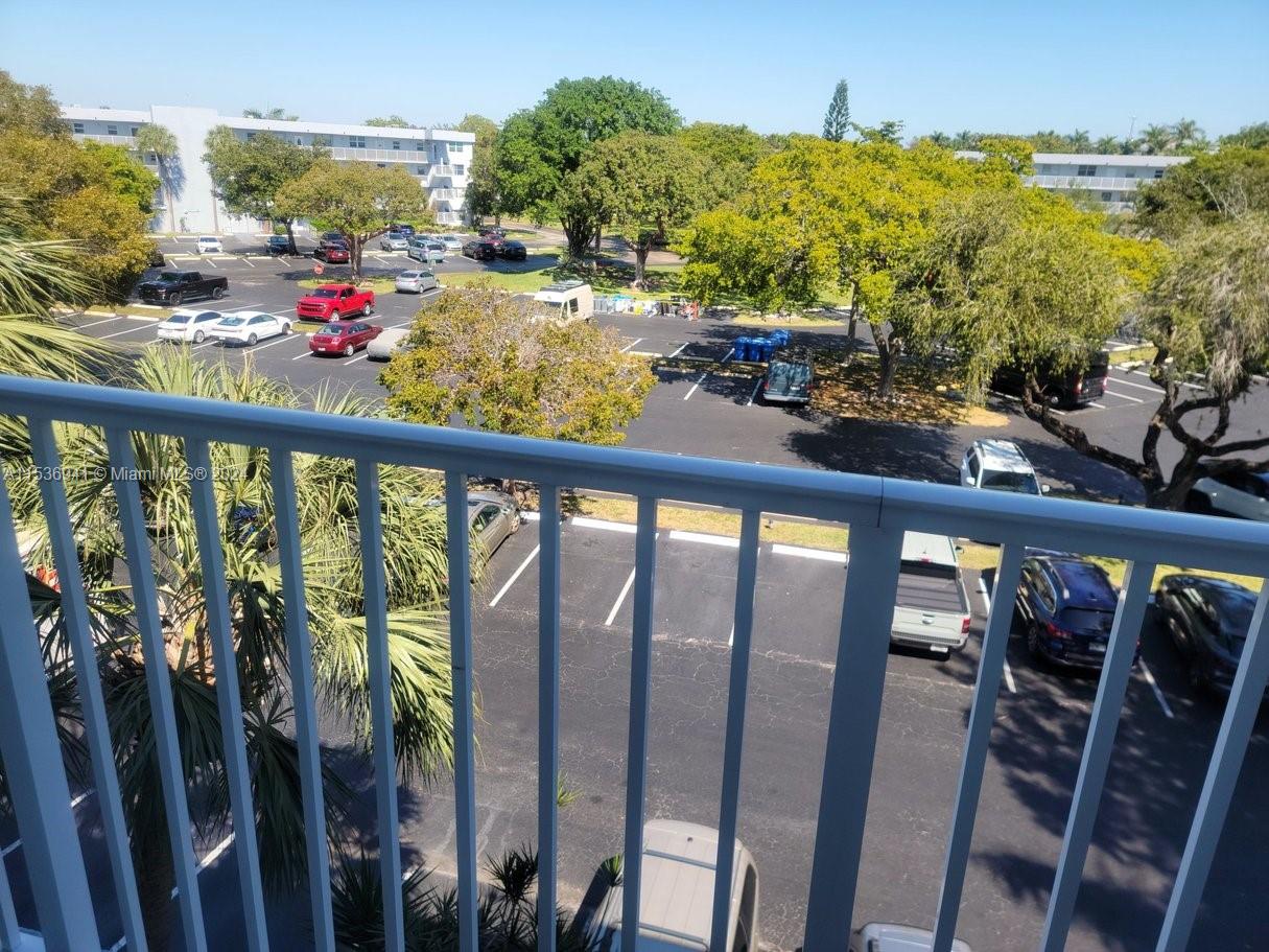 ROYAL PARK CONDO - Residential
