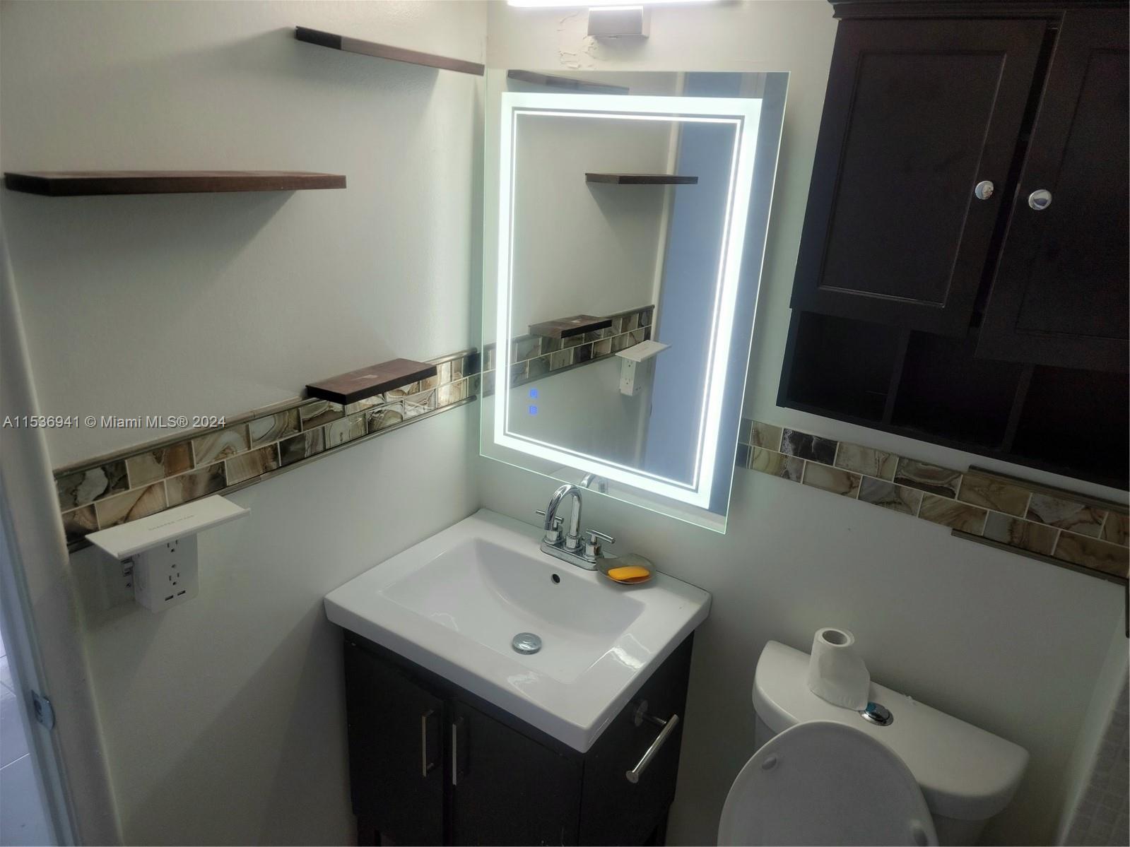 ROYAL PARK CONDO - Residential