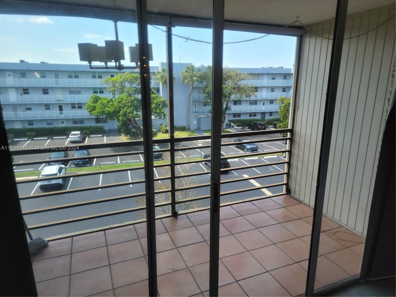 ROYAL PARK CONDO - Residential