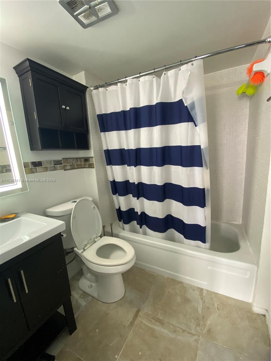 ROYAL PARK CONDO - Residential