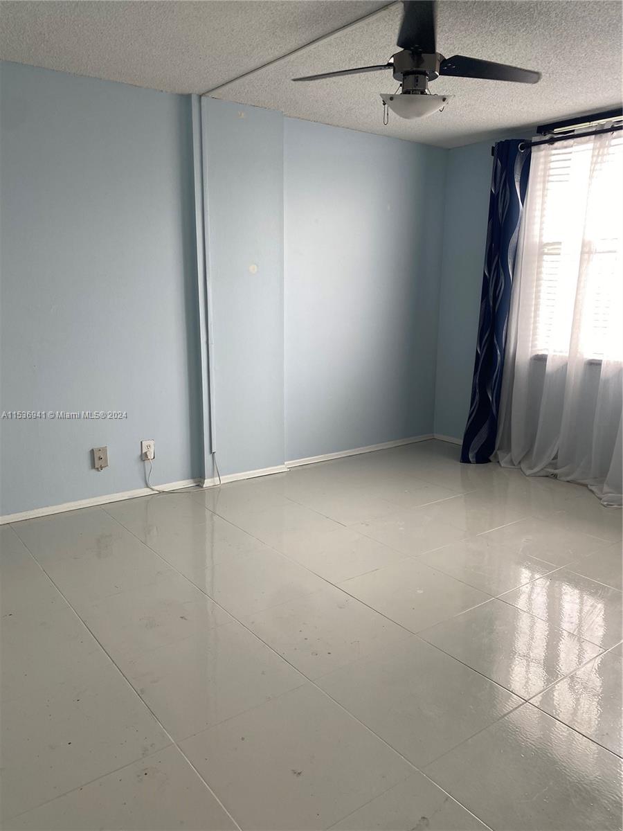 ROYAL PARK CONDO - Residential