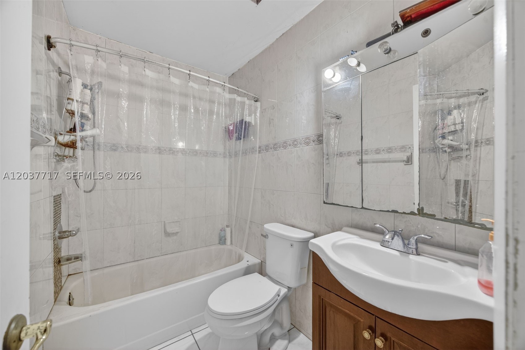 SUPERIOR HOMES SEC 2 - Residential Lease